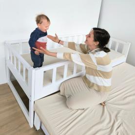 Leesésgátlós gyerekágy pótággyal Leesésgátlós gyerekágy pótággyal