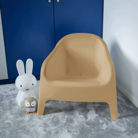 Rakásolható fotel. barna. műanyag. SOKRA NEW