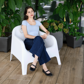 Rakásolható fotel. fehér. műanyag. SOKRA NEW Rakásolható fotel. fehér. műanyag. SOKRA NEW