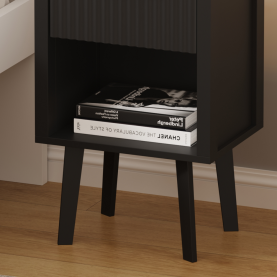 Éjjeliszekrény. fekete. TOBI Éjjeliszekrény. fekete. TOBI