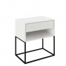 Éjjeliszekrény/kisasztal. fehér/fekete. ARTI TYP 2